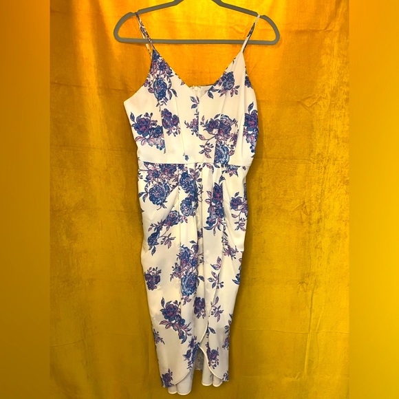 Chelsea 28 Sleeveless Faux Wrap Dress in Ivory Garden - Picture 10 of 14